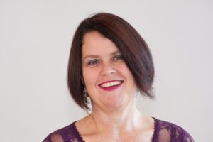 中年女性が自毛植毛を始めるべき年齢は？