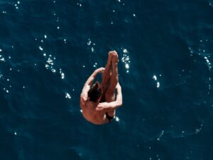 中年女性の植毛における頭皮出血のリスクは多いのか？